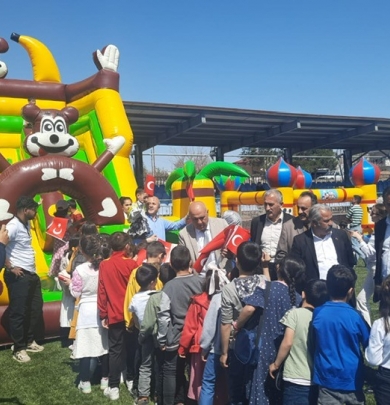İLK VE ORTAOKUL ÖĞRENCİLERİ ŞENLİK PROGRAMI